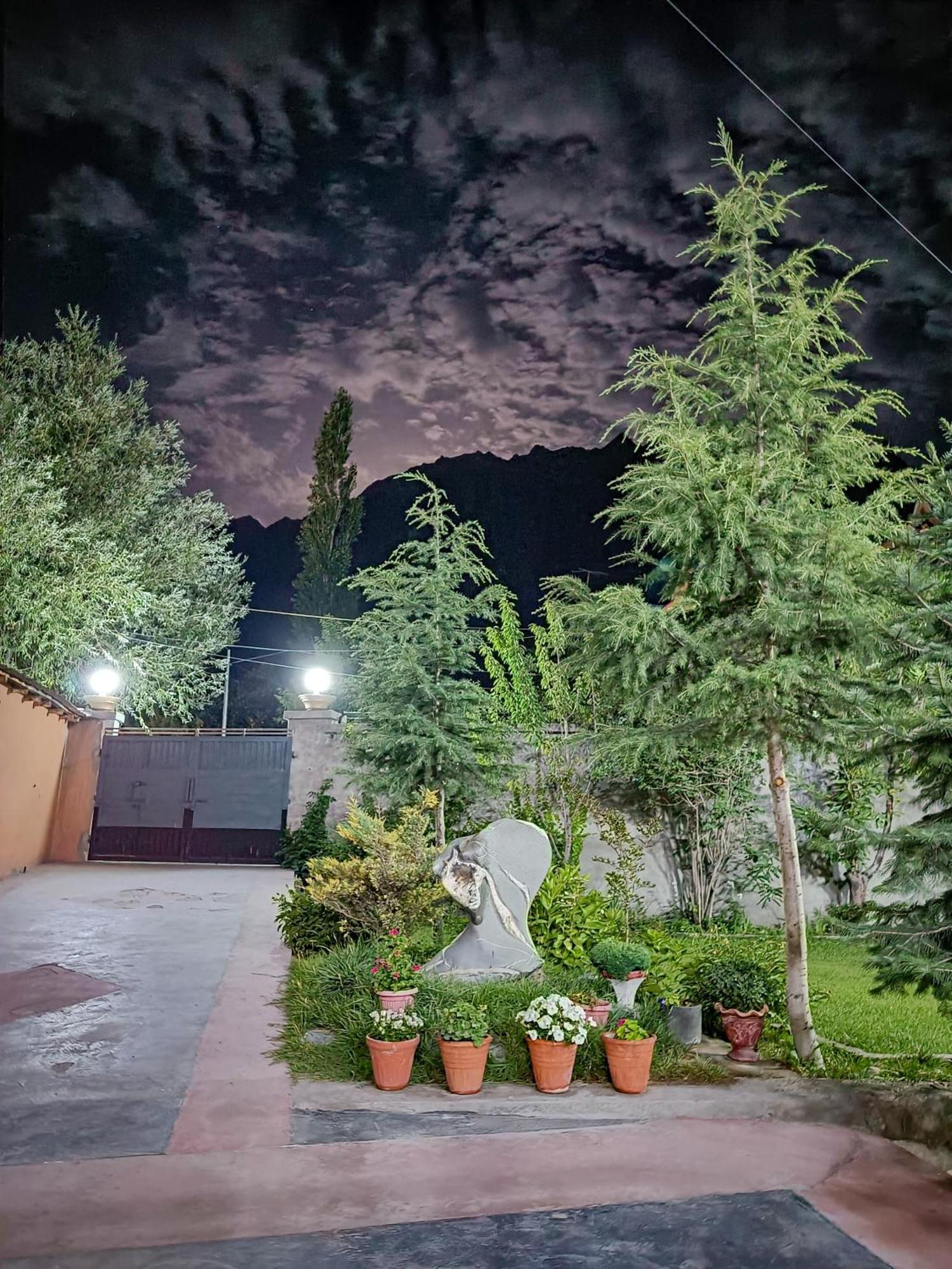 Taaj Residence Skardu Zewnętrze zdjęcie